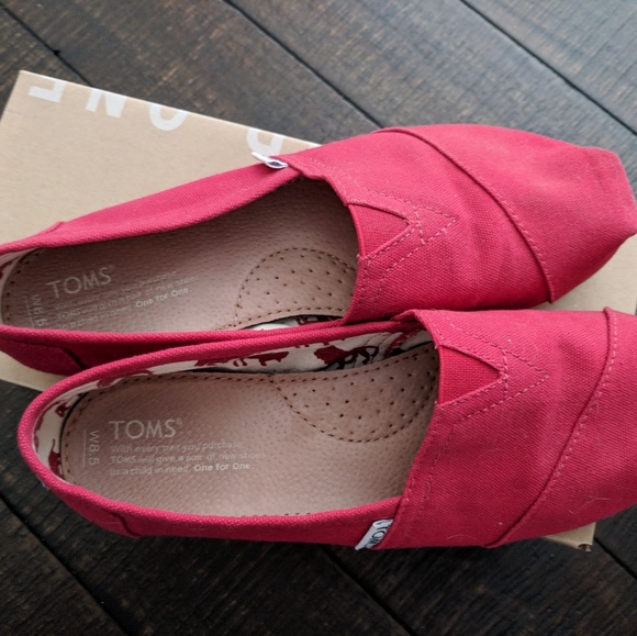 Shoe's - Picture 2 of 4